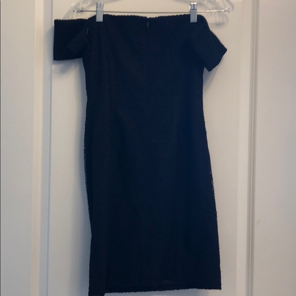 GRACE MMXIII OFF SHOULDER BLACK CROCET MIN DRESS - Picture 4 of 5
